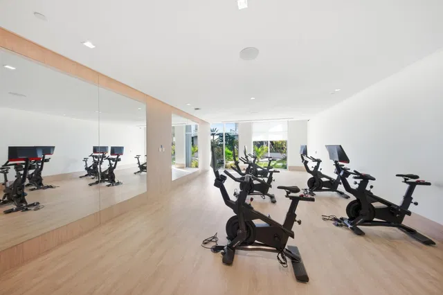Nautilus 220 Unit 1407 photo 39