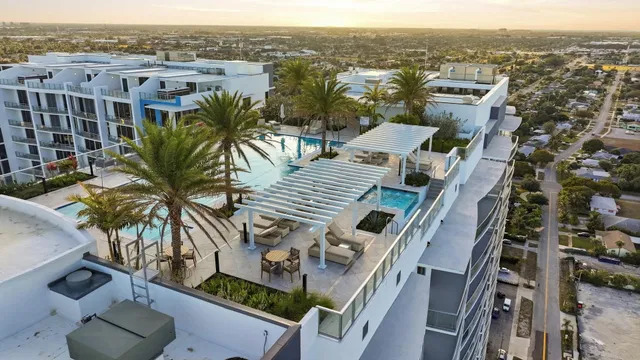 Nautilus 220 Unit 1407 photo 44