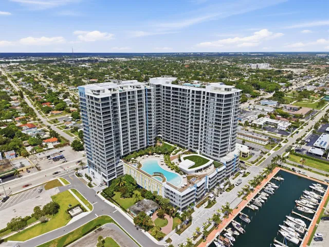 Nautilus 220 Unit 1407 photo 48