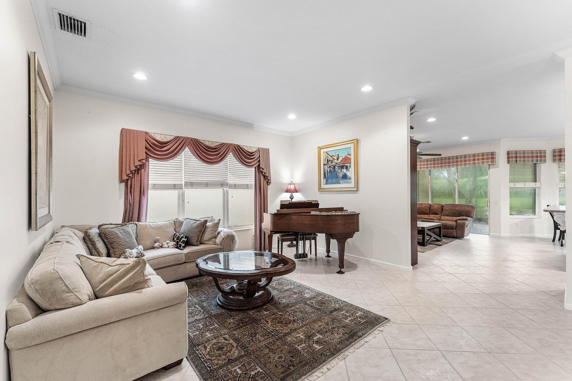  Residence photo 6