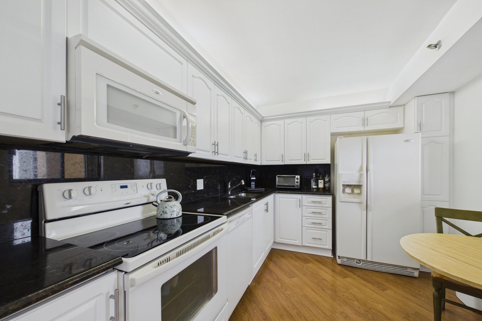  Unit 1105 photo 9