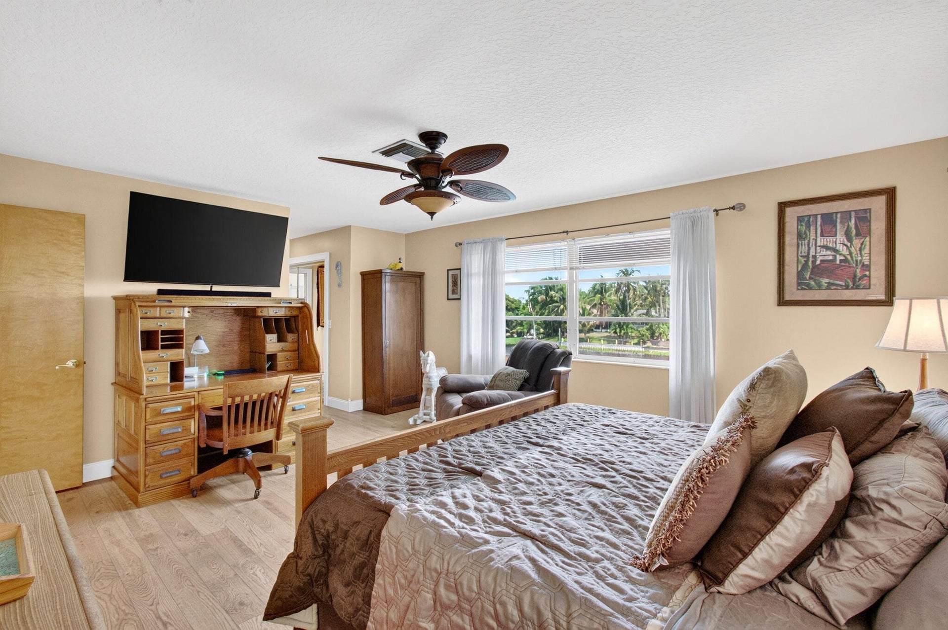 Residence photo 24