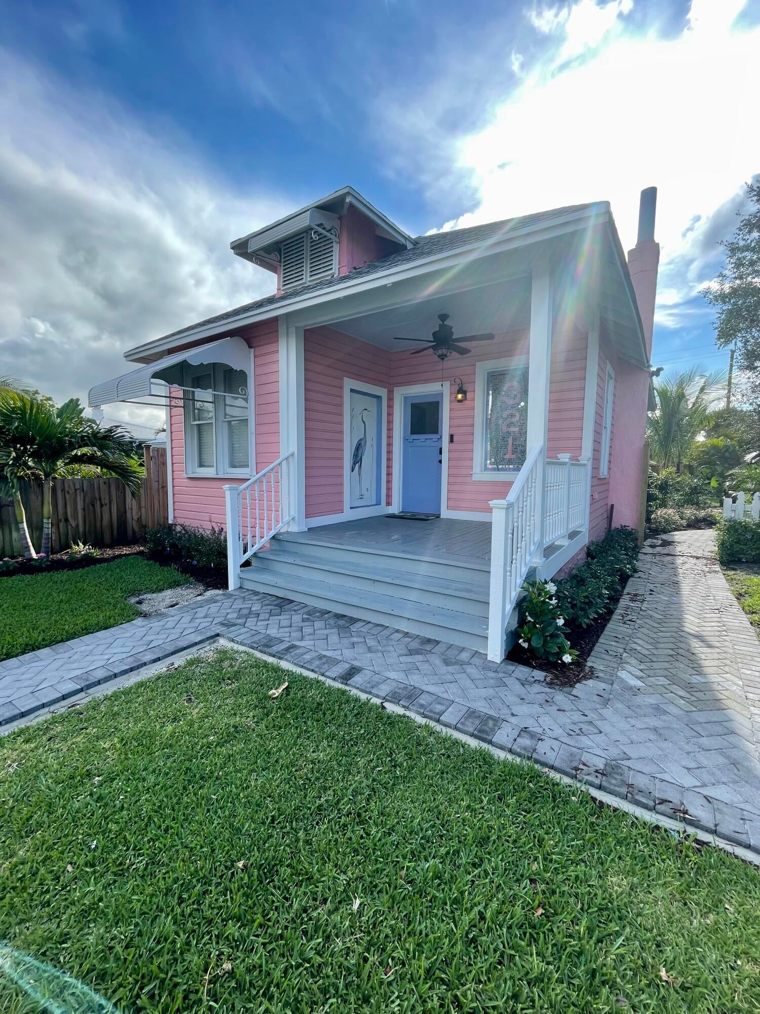 Residence photo 2
