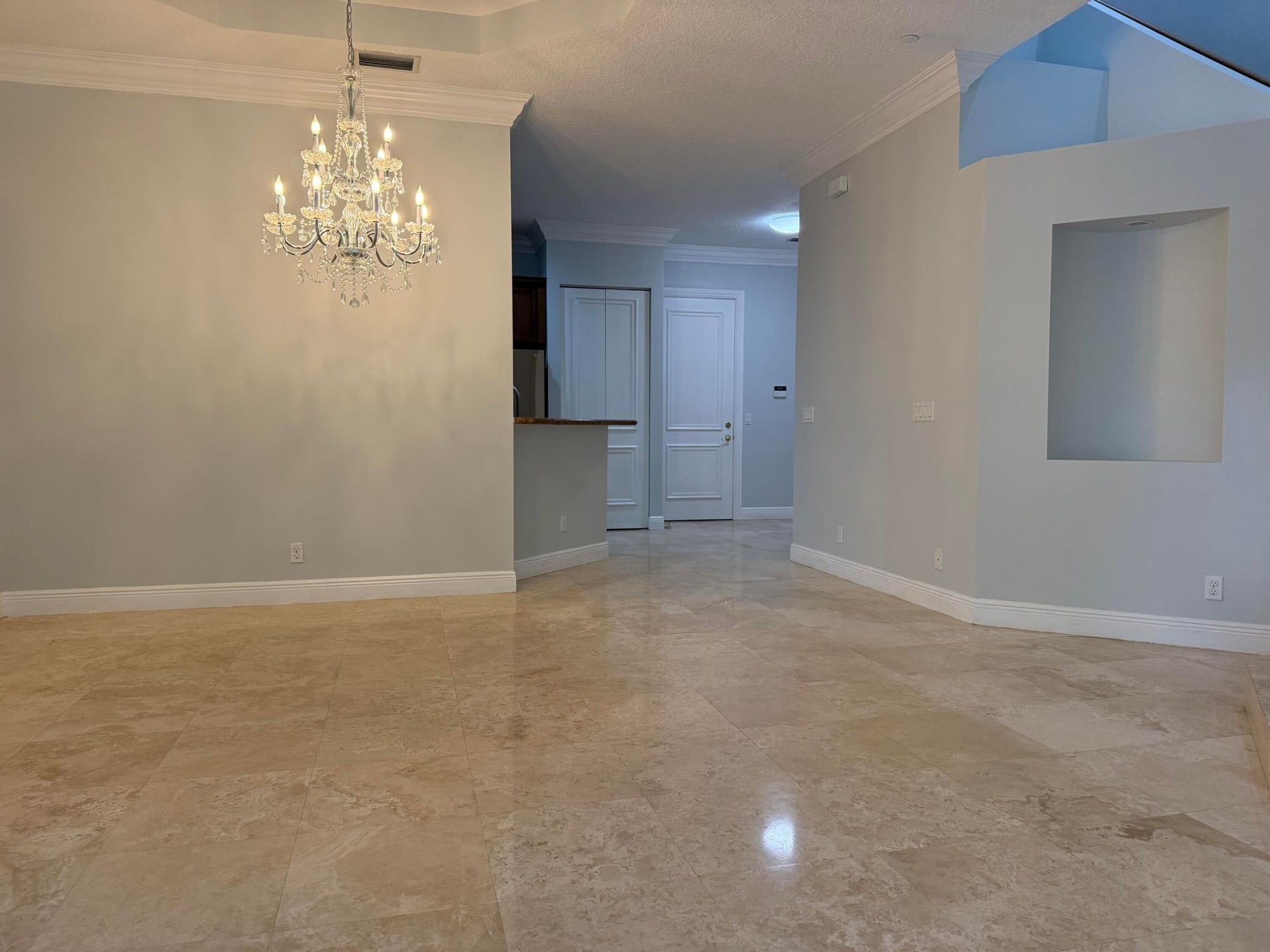 Residence photo 2