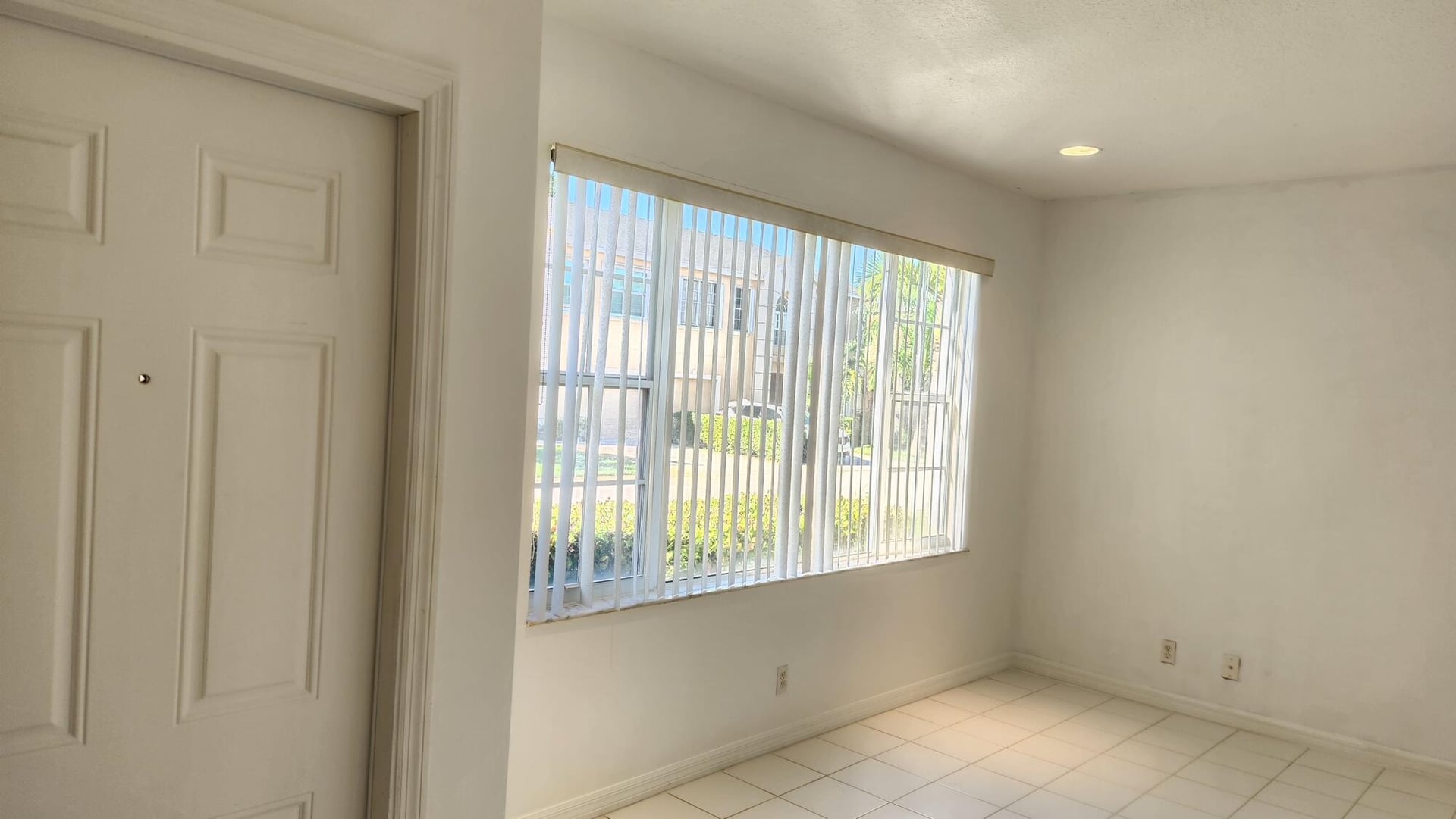 Residence photo 3