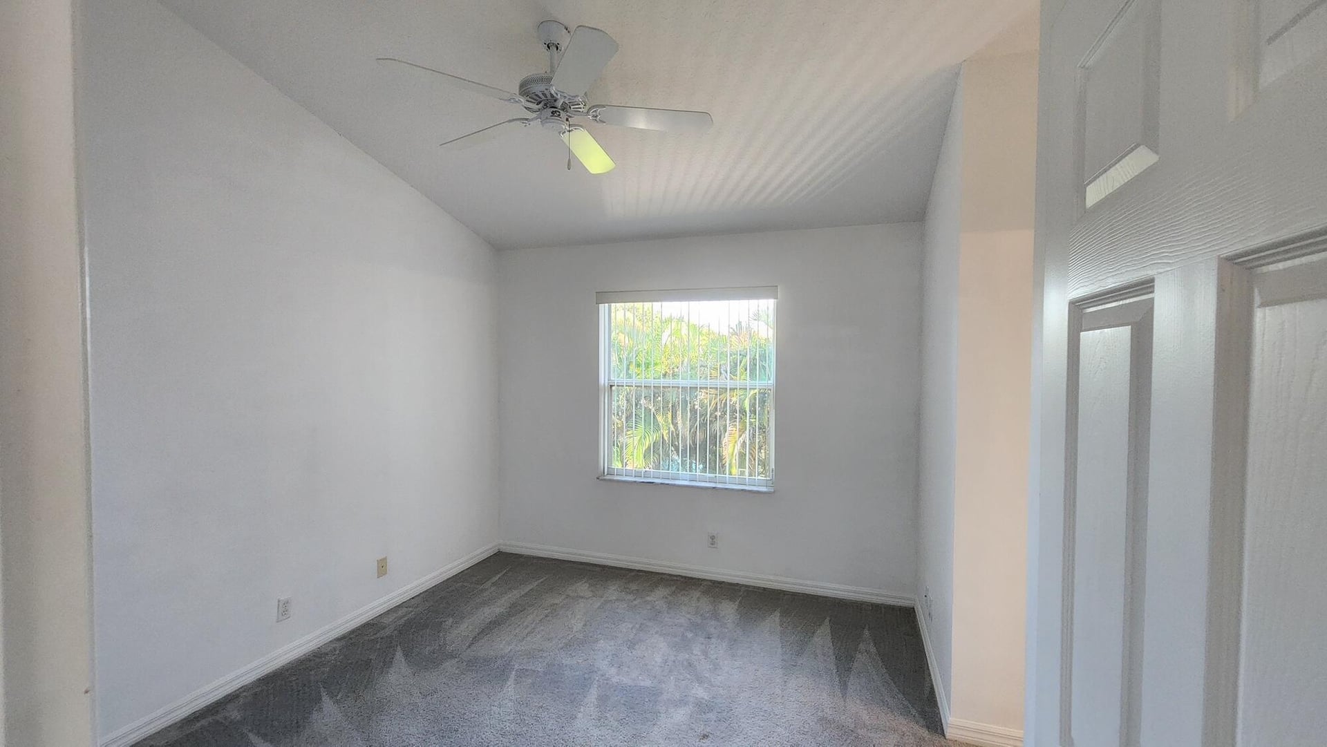 Residence photo 17