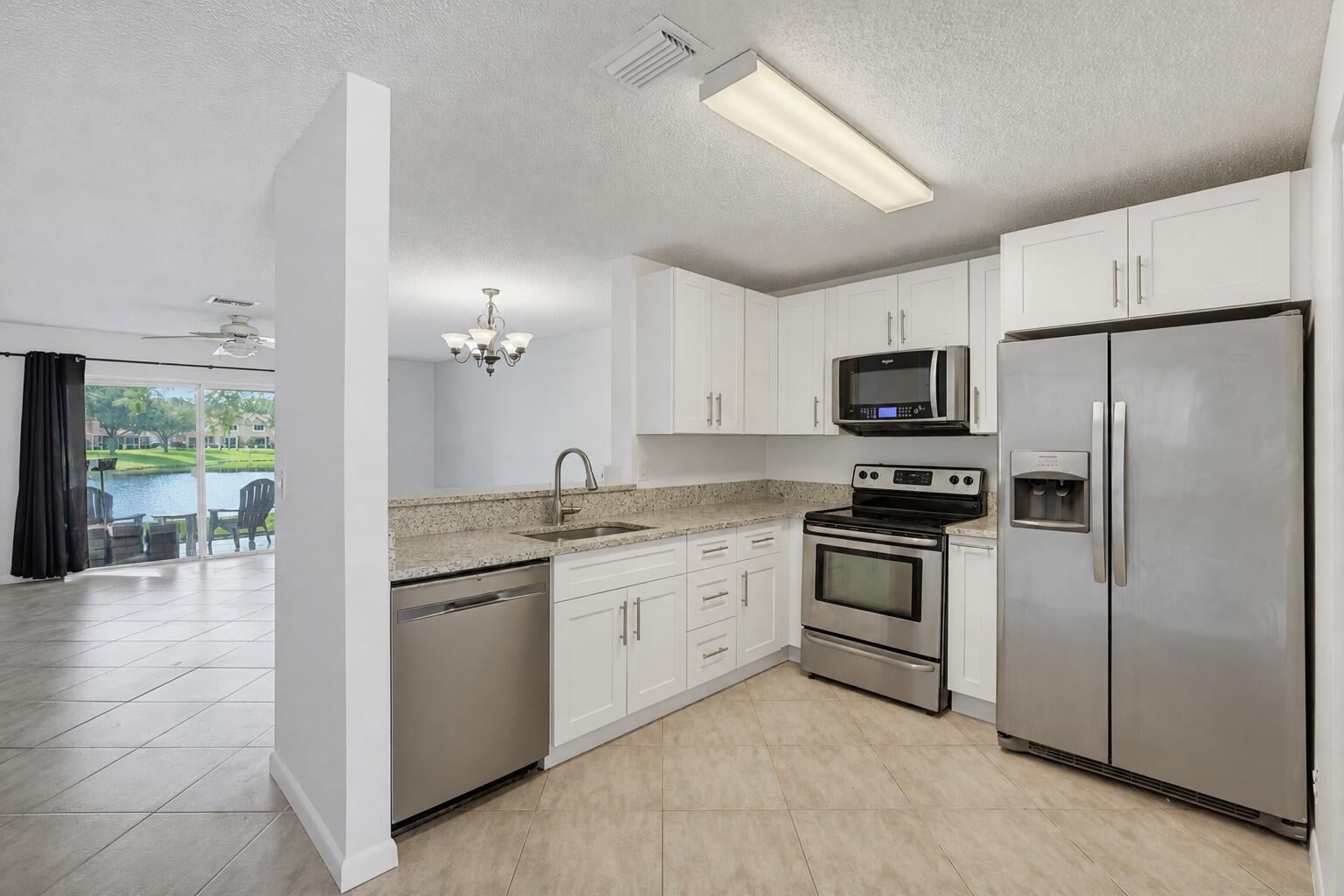 Residence photo 4