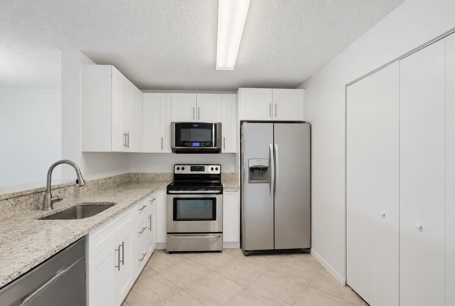 Residence photo 5