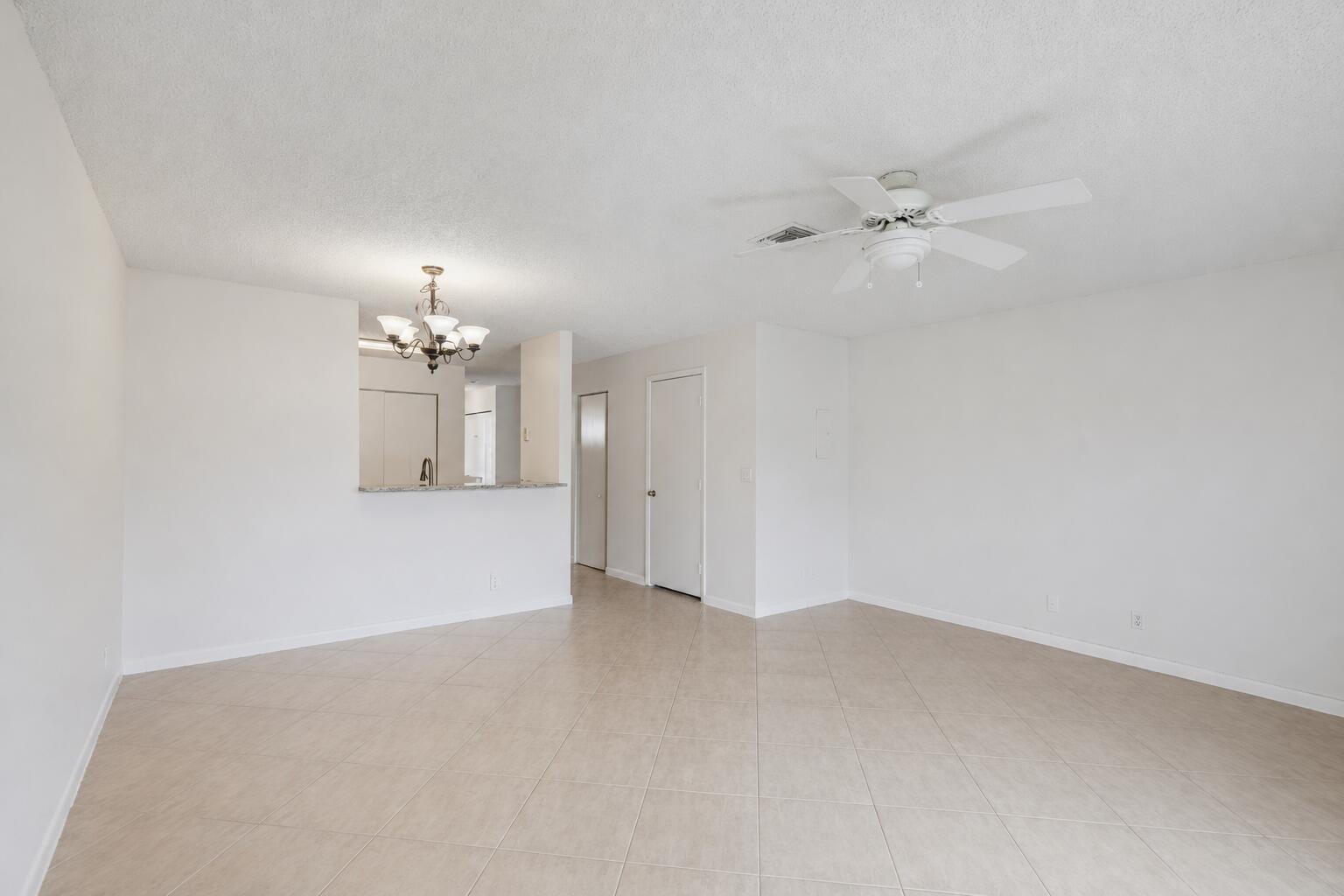 Residence photo 9