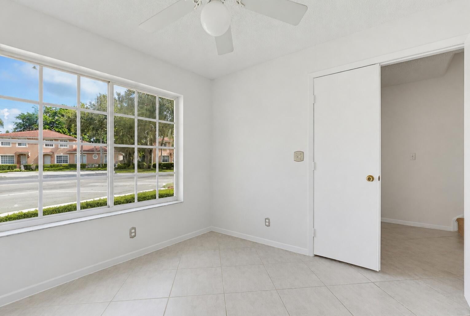Residence photo 16