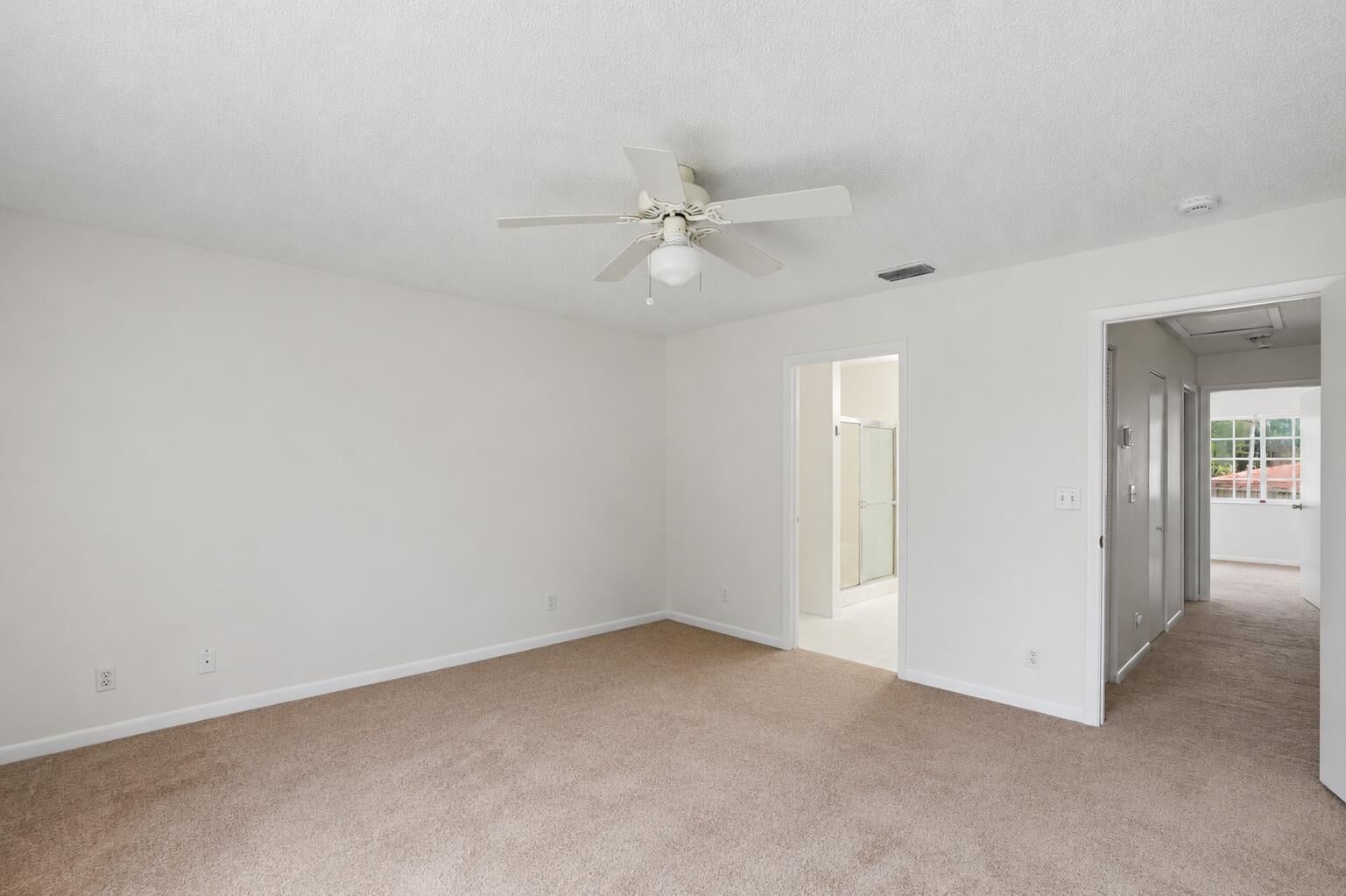 Residence photo 24