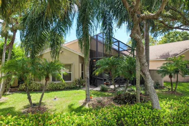Residence photo 3