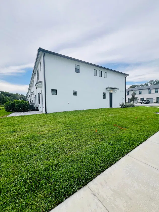  Residence photo 29
