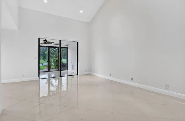  Residence photo 16