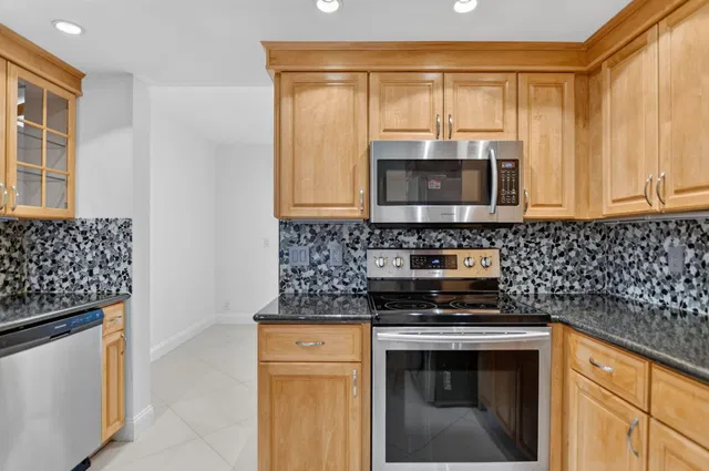  Residence photo 23