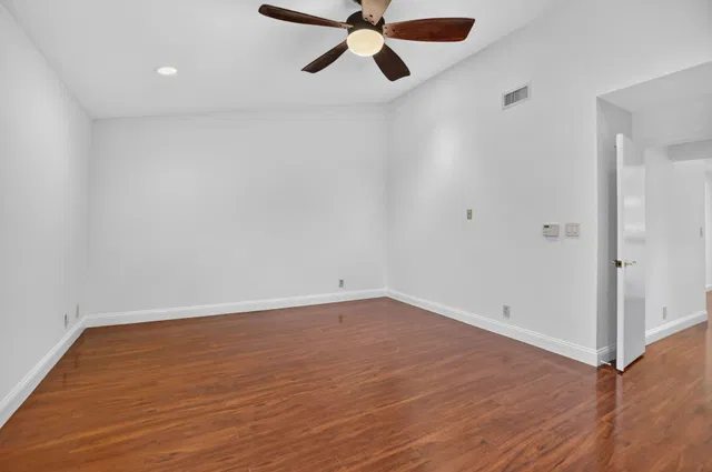  Residence photo 32