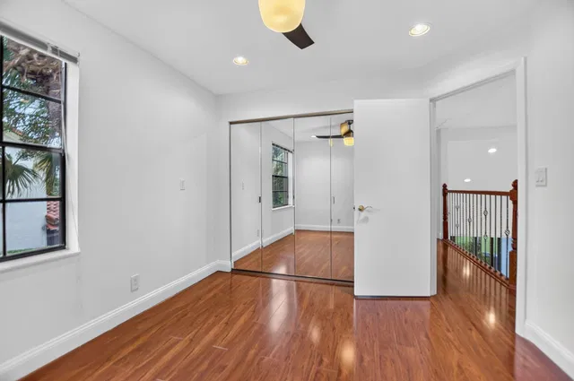  Residence photo 42