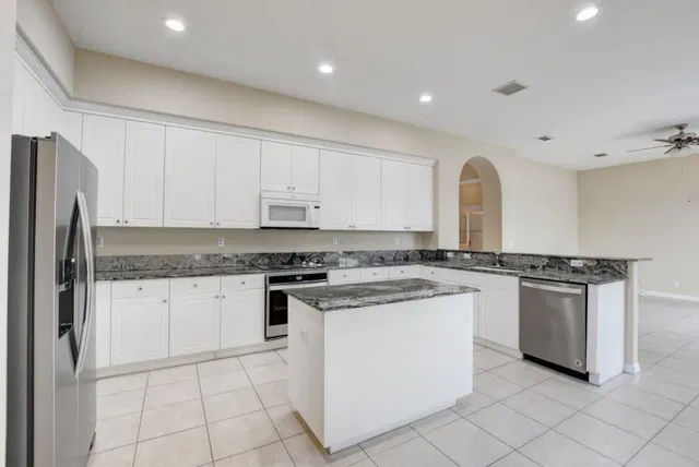 Residence photo 2