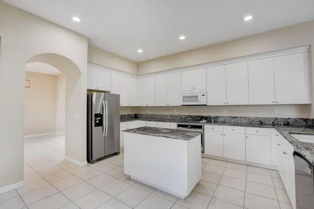 Residence photo 5