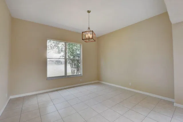 Residence photo 17