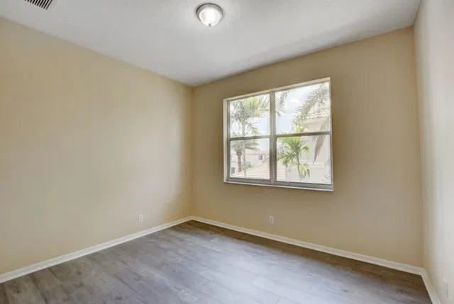Residence photo 22