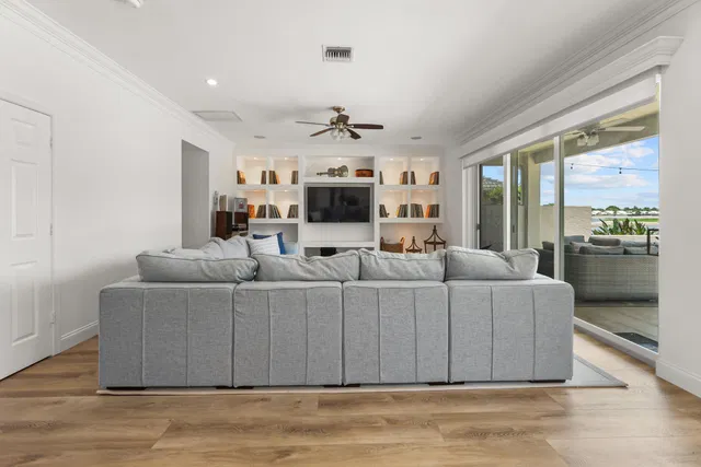  Residence photo 10
