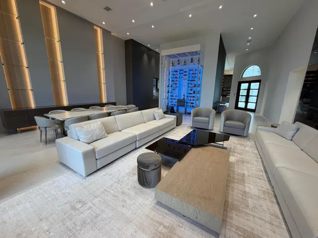 Woodfield Country Club Residence photo 9