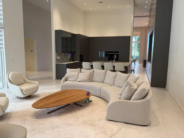 Woodfield Country Club Residence photo 14