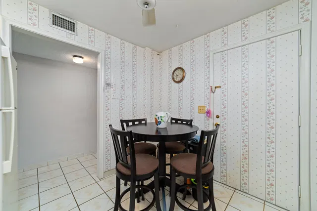 Unit 307 photo 20