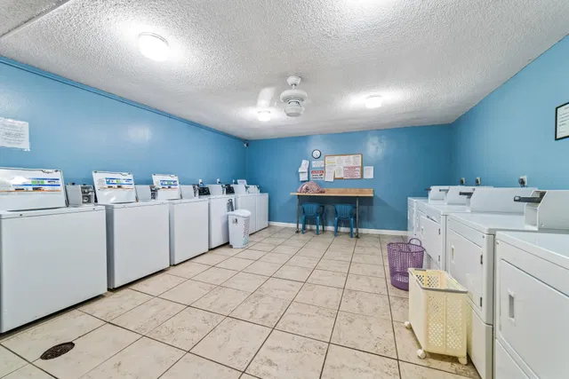 Unit 307 photo 34