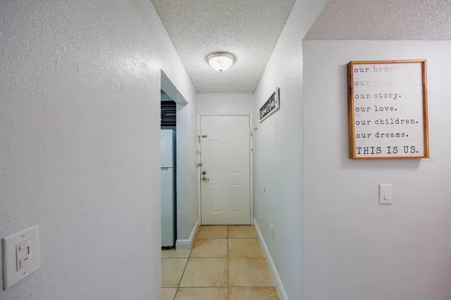Unit E photo 17