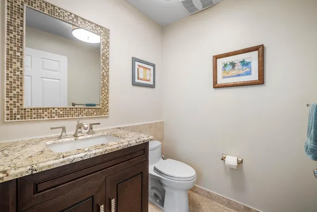  Unit 105 photo 17