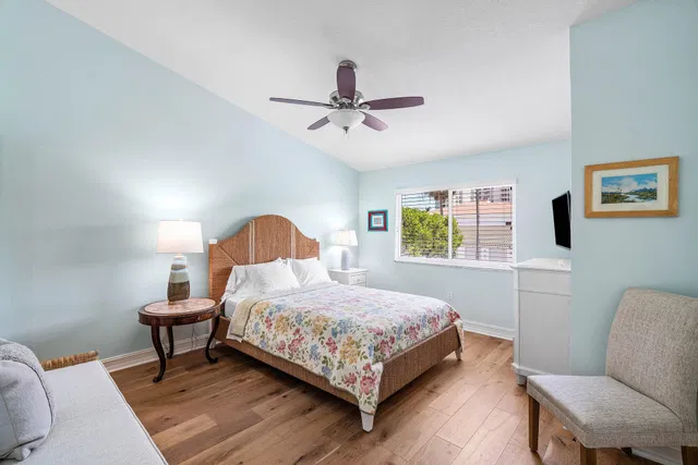  Unit 105 photo 27