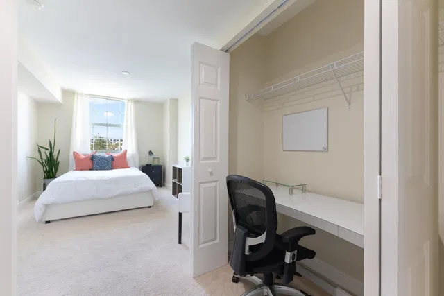 610 Clematis Unit 406 photo 15