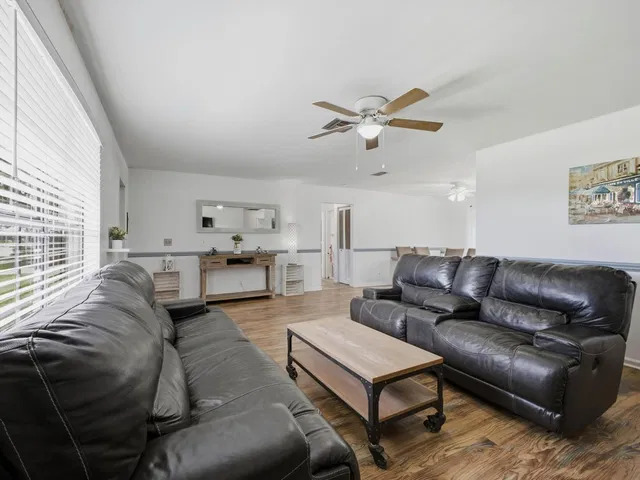 Residence photo 6