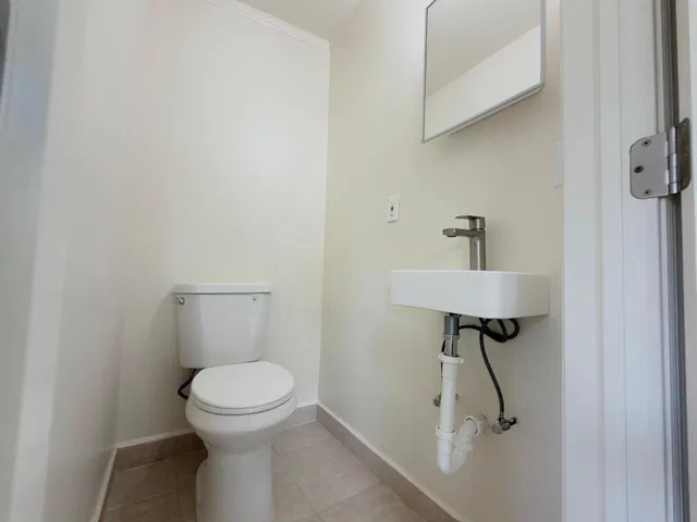  Residence photo 6