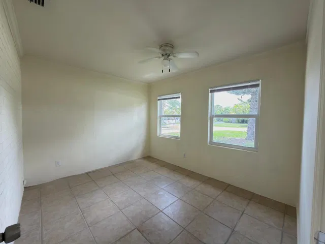  Residence photo 11