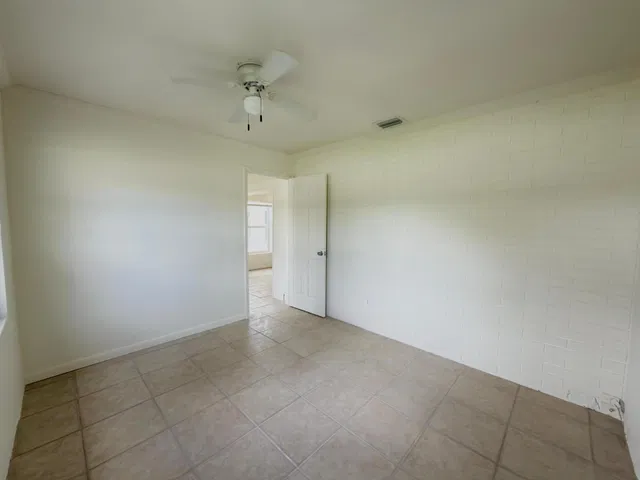  Residence photo 12