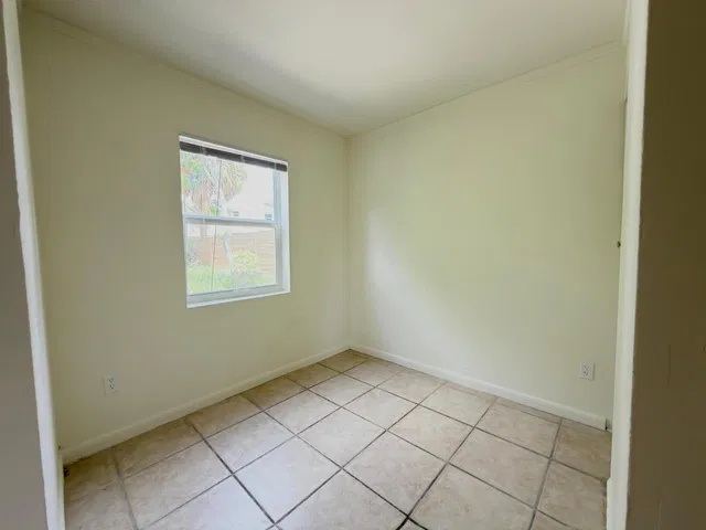  Residence photo 16