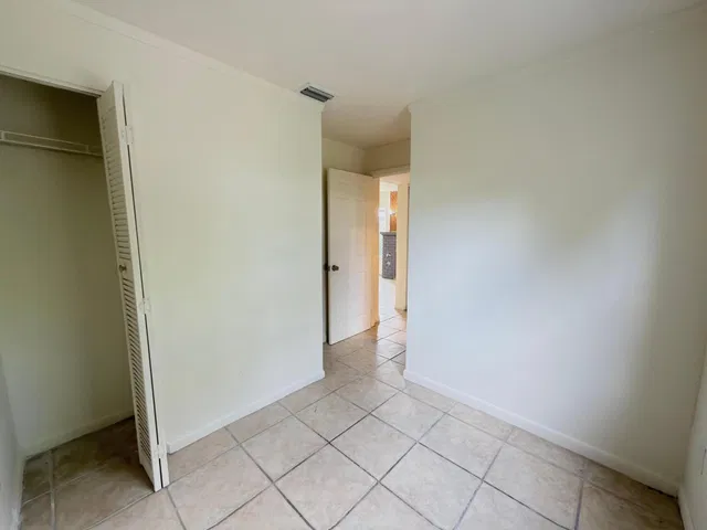  Residence photo 17