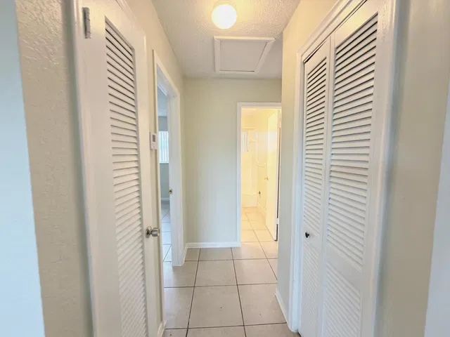 Unit 209 photo 7