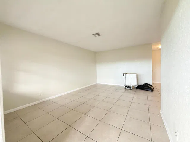Unit 209 photo 9