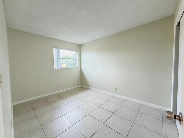 Unit 209 photo 12