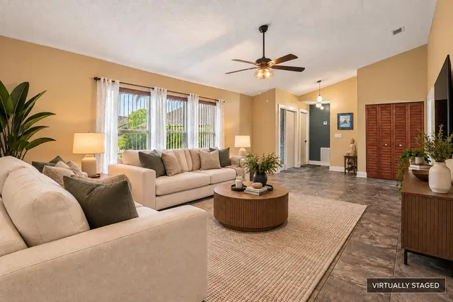 Residence photo 9