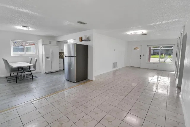Residence photo 8