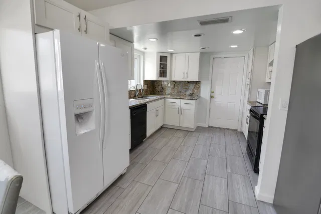 Residence photo 11