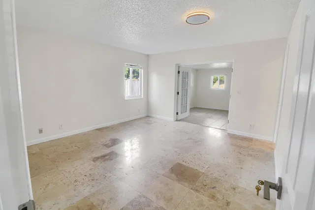 Residence photo 14