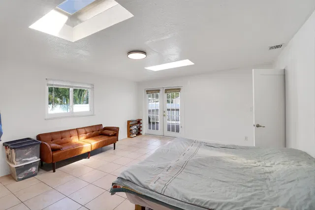 Residence photo 19