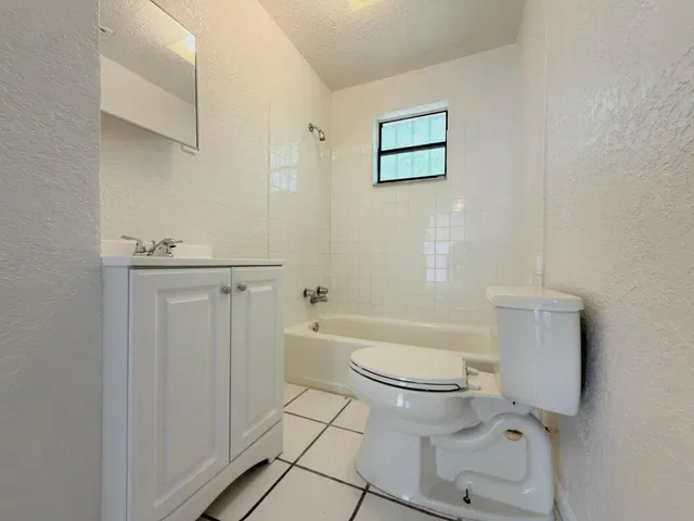 West Palm Beach Residence photo 4