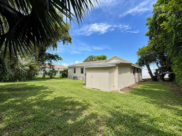 West Palm Beach Residence photo 15
